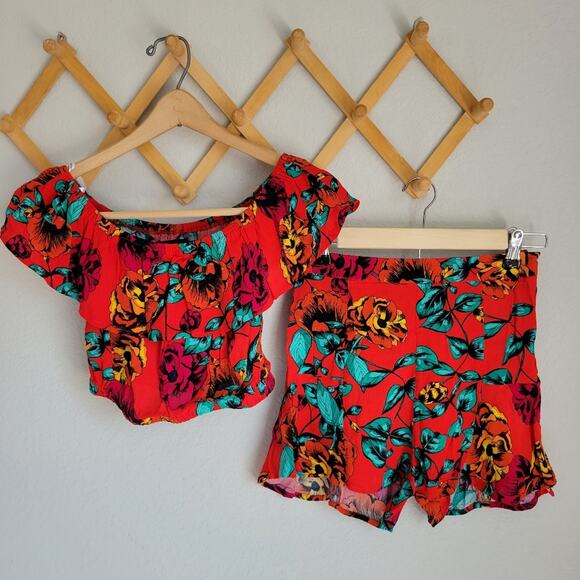 MINKPINK Red Tropical Print Dream Crop Top and Shorts Set Size XS - Picture 3 of 11